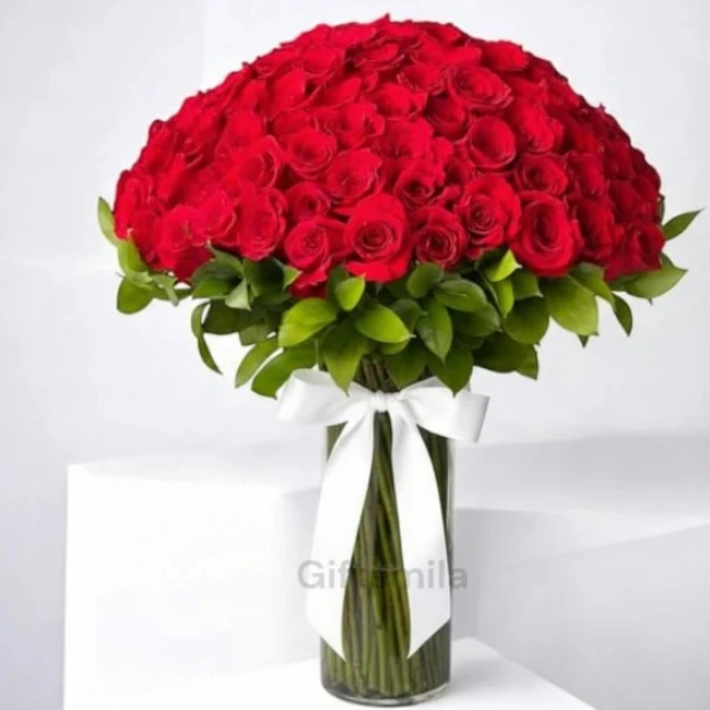 Classic Red Roses Vase