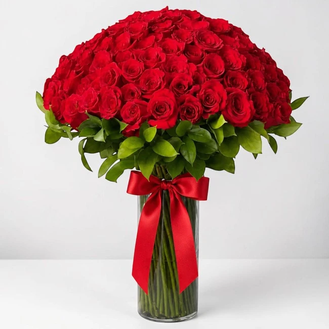 Classic Red Roses Vase