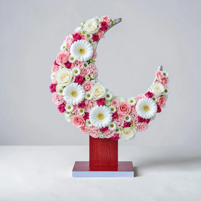 Mixed Floral Crescent Moon